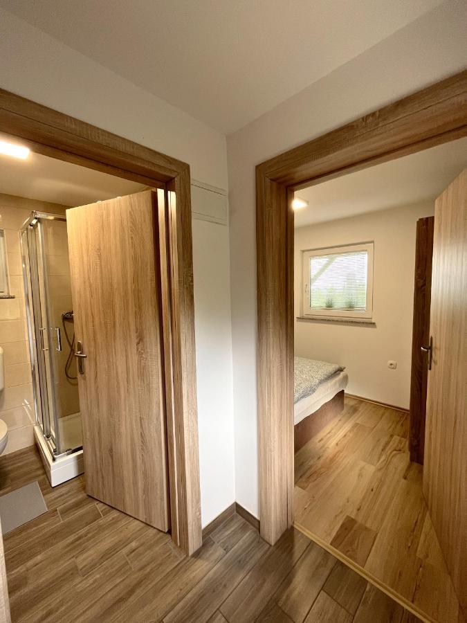 Holiday House Tomajna Podlehnik Bagian luar foto